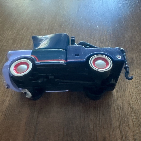 Disney Pixar Cars 2 - VAMPIRE DRACULA MATER 2013 - 1:55 Scale Diecast - Picture 6 of 8